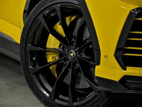 Used 2019 Lamborghini Urus AWD/4WD image 4