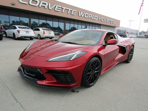 Used 2023 Chevrolet Corvette Stingray Premium Cpe w/ Z51 Performance Package RWD image 1