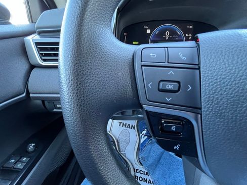 Used 2025 Toyota Camry LE image 14