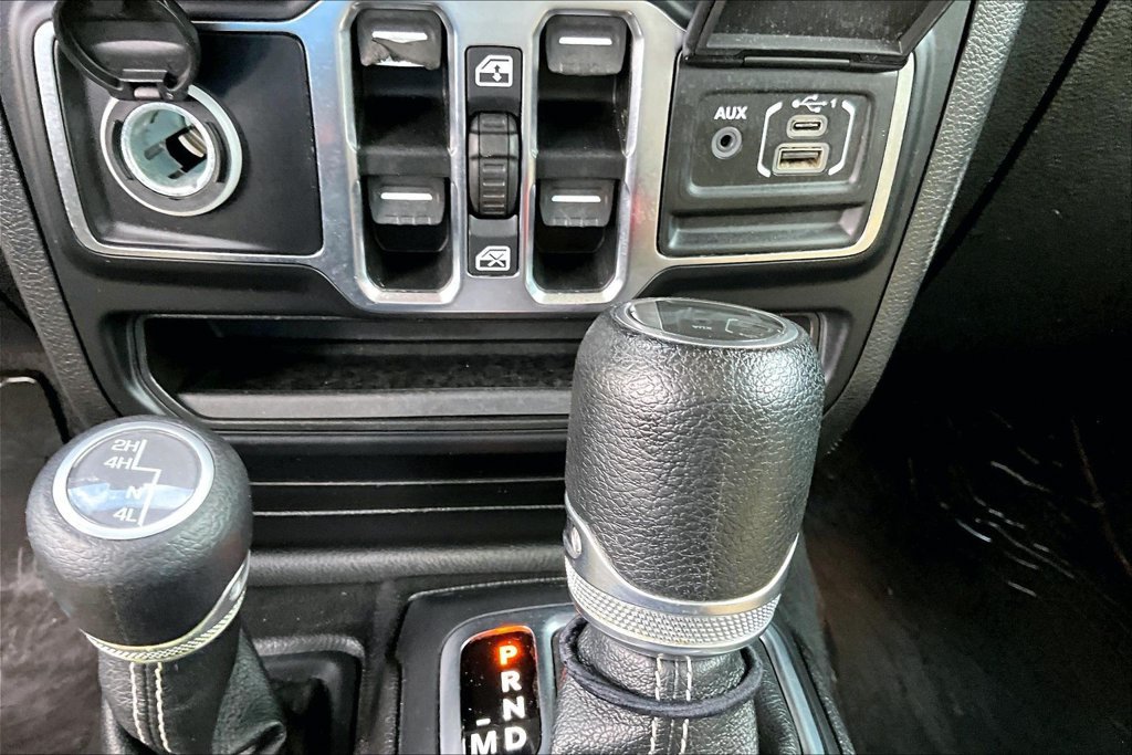 Used 2021 Jeep Wrangler Unlimited Sahara AWD/4WD image 33
