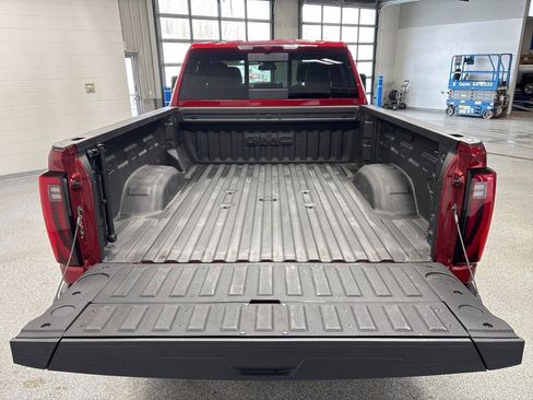 Used 2025 GMC Sierra 2500 SLT w/ SLT Premium Package image 48