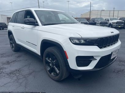 Used 2023 Jeep Grand Cherokee Altitude