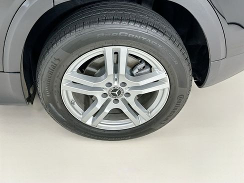 Used 2023 Mercedes-Benz GLB 250 image 31