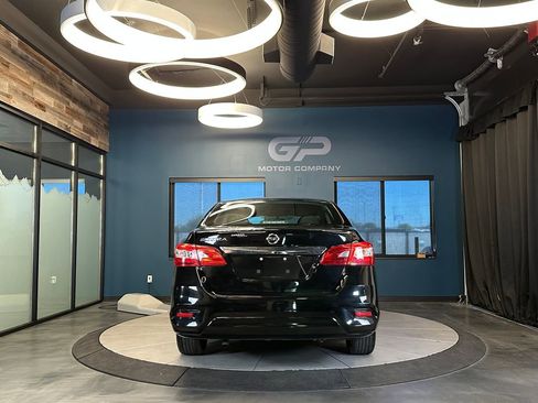 Used 2018 Nissan Sentra S FWD image 4