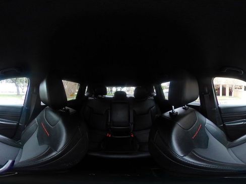 Used 2025 Jeep Compass Trailhawk image 41