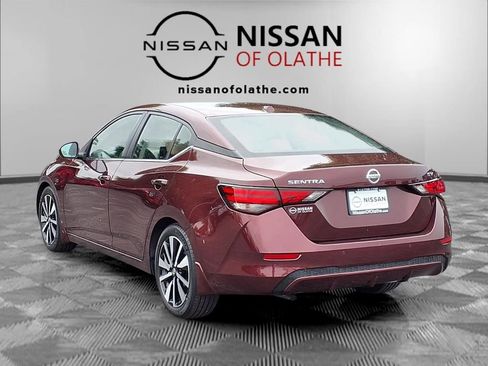 Used 2021 Nissan Sentra SV w/ SV Premium Package FWD image 3