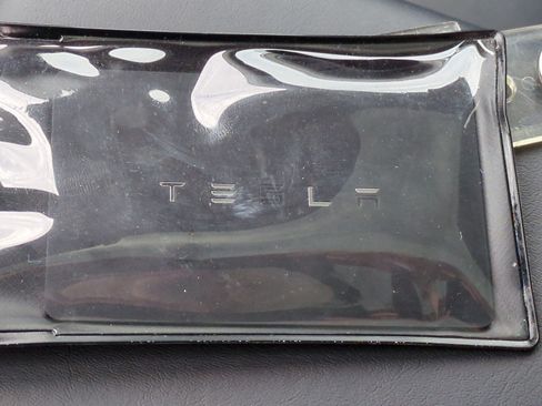Used 2021 Tesla Model Y Long Range AWD/4WD image 36