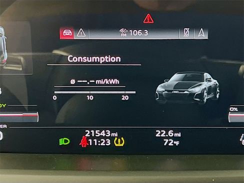 Used 2023 Audi e-tron GT Premium Plus w/ Performance Package image 13