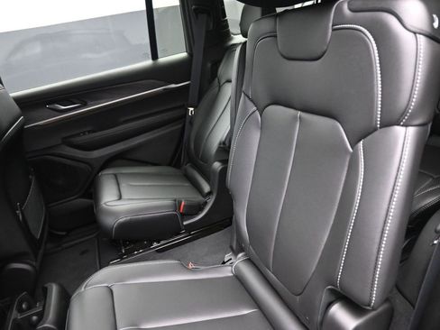 New 2025 Jeep Grand Cherokee L Limited w/ Black Appearance Package image 14