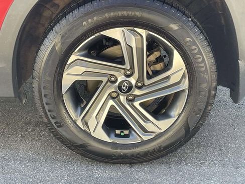 Used 2023 Hyundai Santa Fe SEL w/ Premium Package image 7