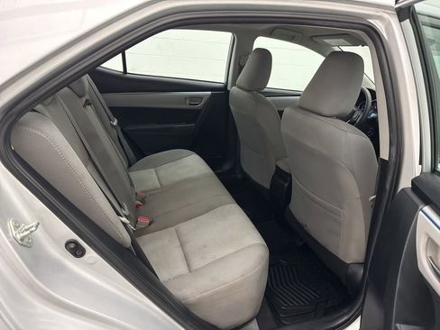 Used 2015 Toyota Corolla LE FWD image 31