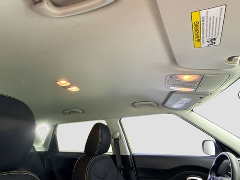 Used 2015 Kia Soul + image 15