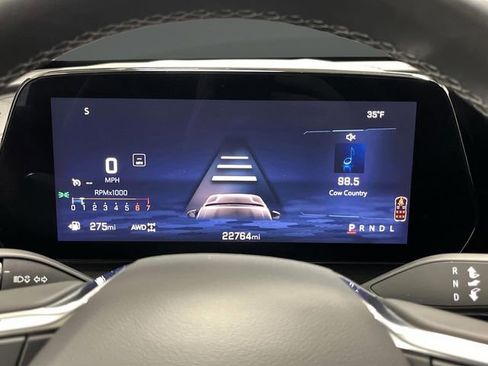 Used 2024 Chevrolet Traverse LT w/ Midnight/Sport Edition image 19