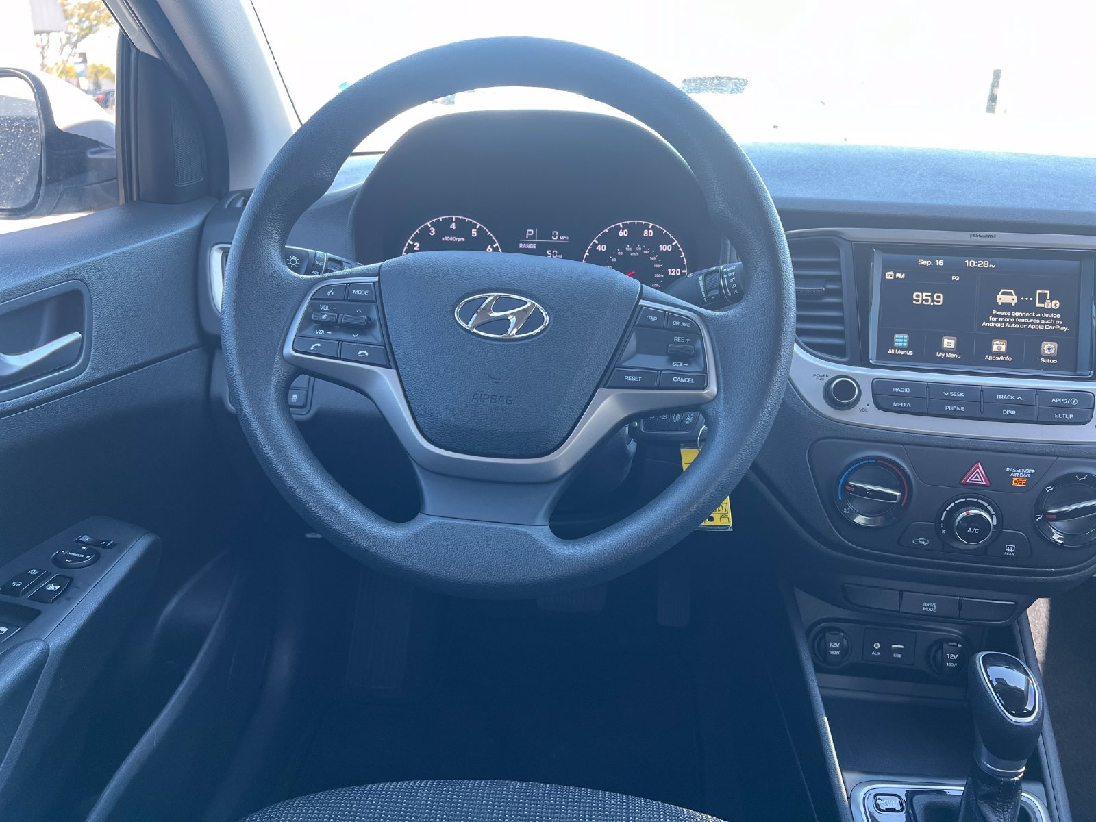 Used 2022 Hyundai Accent SEL w/ Cargo Package FWD image 21