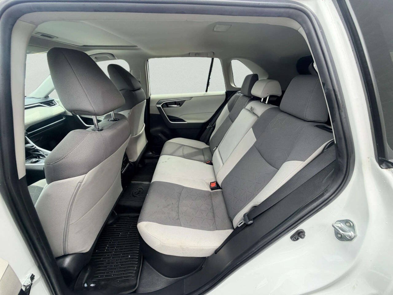 Used 2022 Toyota RAV4 XLE w/ Convenience Package AWD/4WD image 26