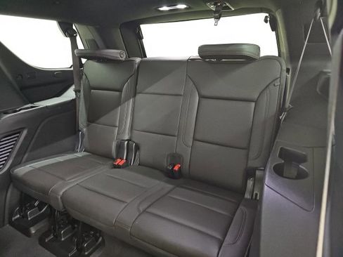 Used 2023 Chevrolet Tahoe High Country image 5