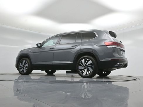 Used 2025 Volkswagen Atlas SEL image 54