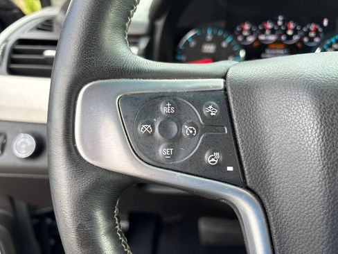 Used 2017 GMC Yukon SLT w/ Premium Edition AWD/4WD image 19