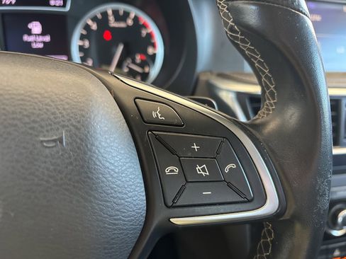 Used 2019 INFINITI QX30 LUXE image 29