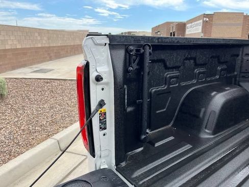Used 2025 GMC Sierra 1500 Denali Ultimate AWD/4WD image 12