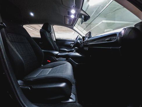 Used 2023 Honda HR-V LX image 31