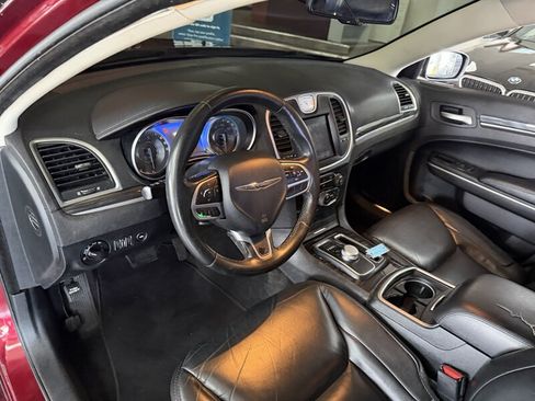 Used 2019 Chrysler 300 Touring L w/ Quick Order Package 22F RWD image 11