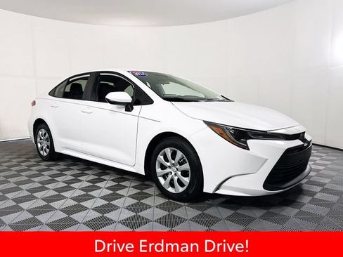 Certified 2024 Toyota Corolla LE FWD image 1