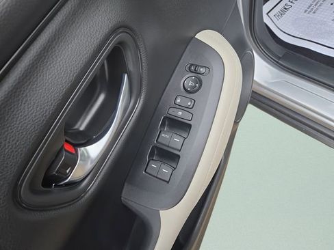 New 2026 Honda HR-V LX image 28