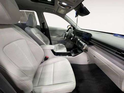 Used 2024 Hyundai Kona Limited image 16