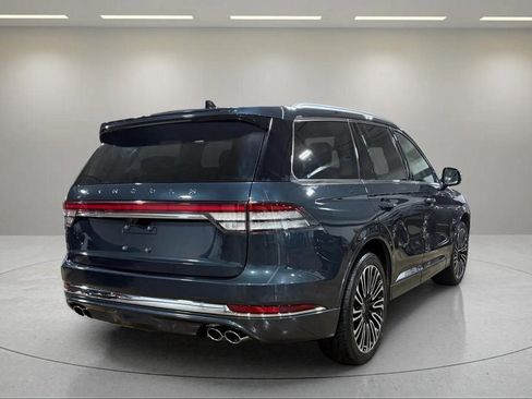 Used 2022 Lincoln Aviator Black Label w/ Class IV Trailer Tow Package image 3