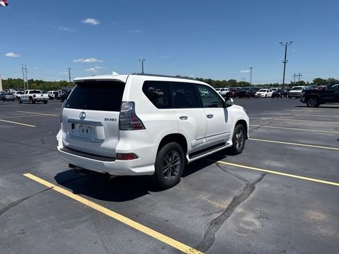 Used 2017 Lexus GX 460 Premium w/ Premium Package AWD/4WD image 12