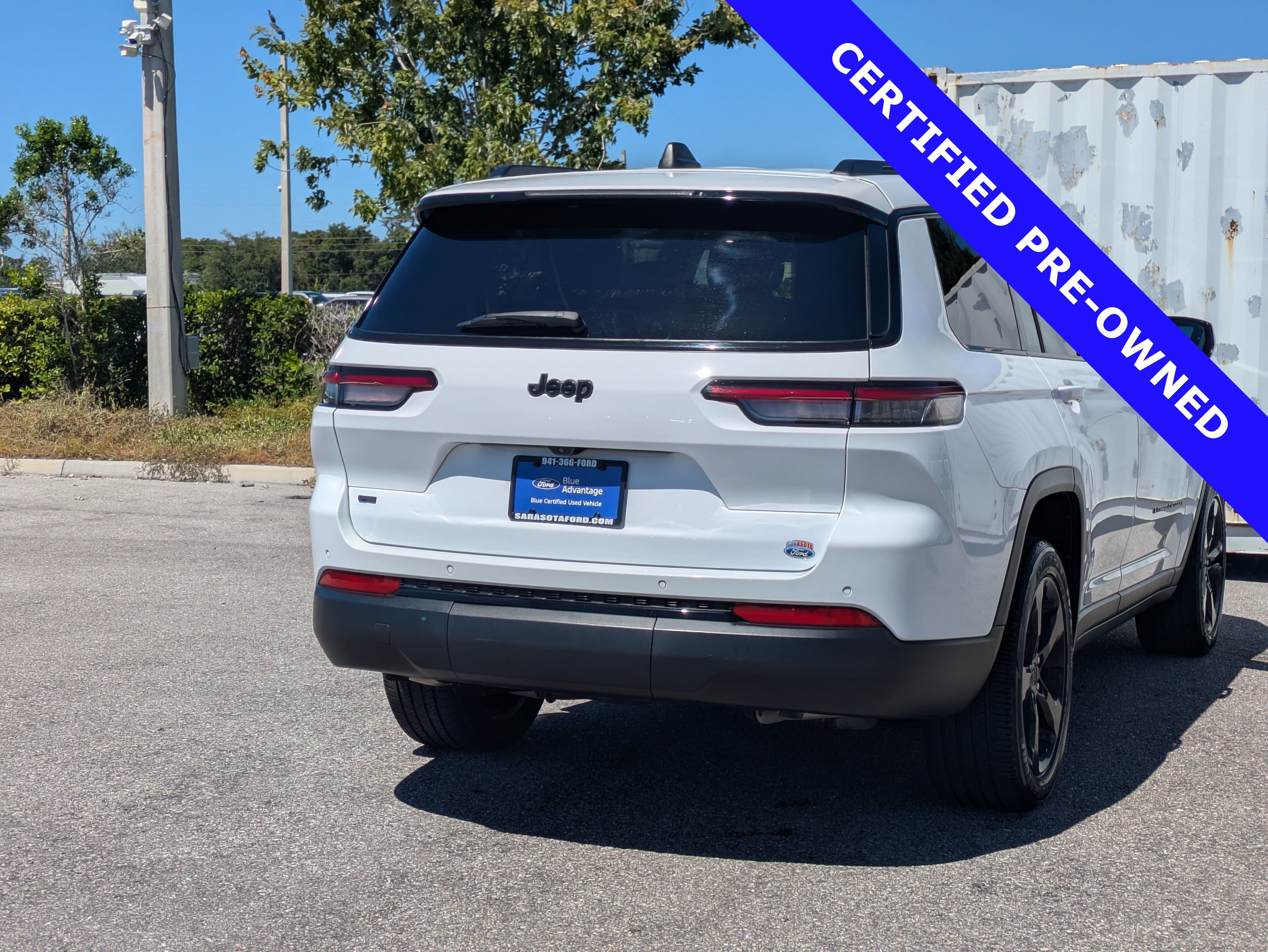 Used 2021 Jeep Grand Cherokee L Laredo RWD image 5