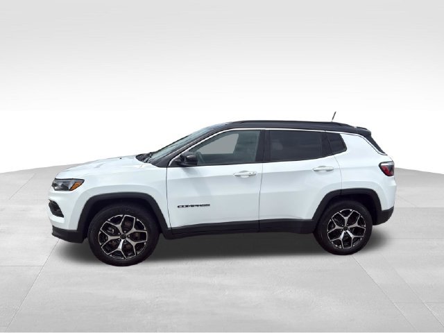 Used 2025 Jeep Compass Limited AWD/4WD image 4
