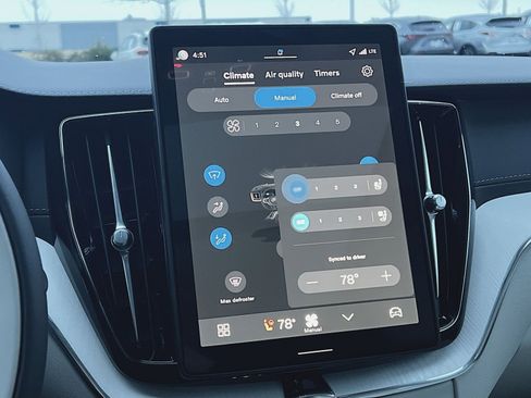 New 2026 Volvo XC60 B5 Ultra w/ Protection Package Premier image 21