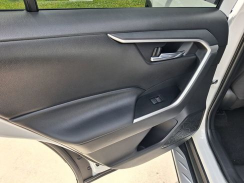 Used 2024 Toyota RAV4 XLE w/ Convenience Package image 11