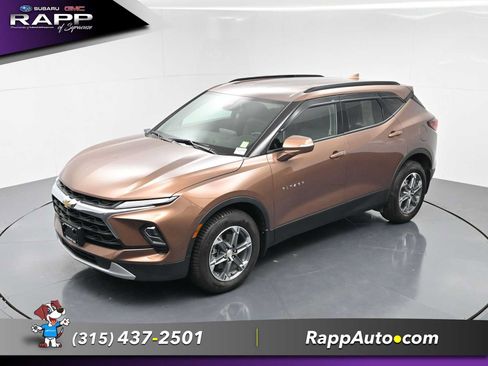 Used 2023 Chevrolet Blazer LT AWD/4WD image 2