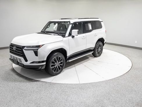 Used 2025 Lexus GX 550 w/ Accessory Package (Z1) AWD/4WD image 35