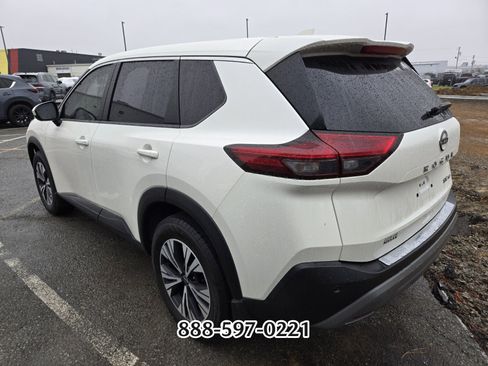 Used 2023 Nissan Rogue SV image 5