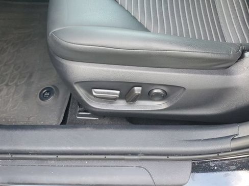 Used 2024 Toyota Camry SE FWD image 19