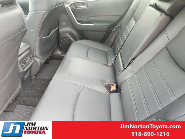 Used 2022 Toyota RAV4 XLE Premium AWD/4WD image 30
