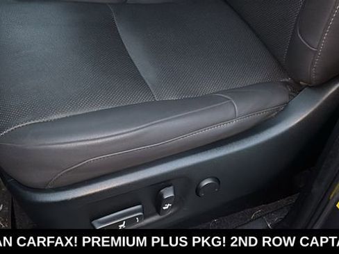 Used 2023 Lexus GX 460 Premium w/ Accessory Package AWD/4WD image 29