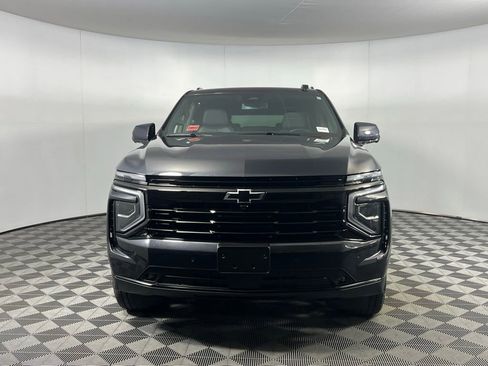 Used 2025 Chevrolet Suburban RST image 5