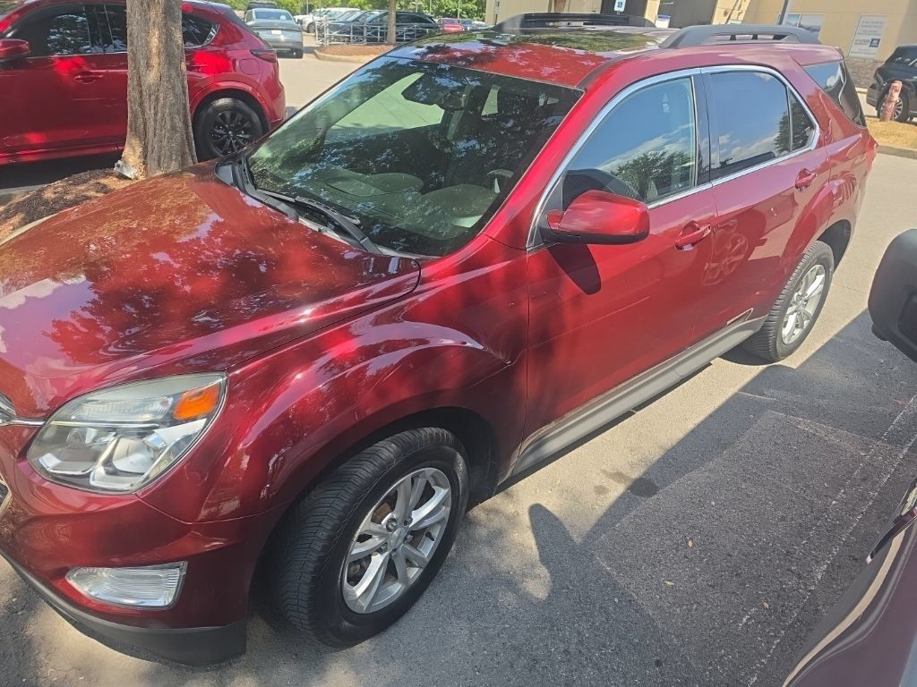 Used 2017 Chevrolet Equinox LT FWD image 2