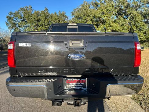 Used 2015 Ford F250 Lariat w/ Lariat Interior Package image 6