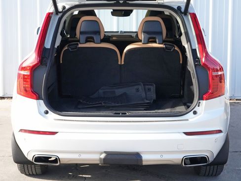 Used 2016 Volvo XC90 T6 Momentum w/ Momentum Plus Package image 9