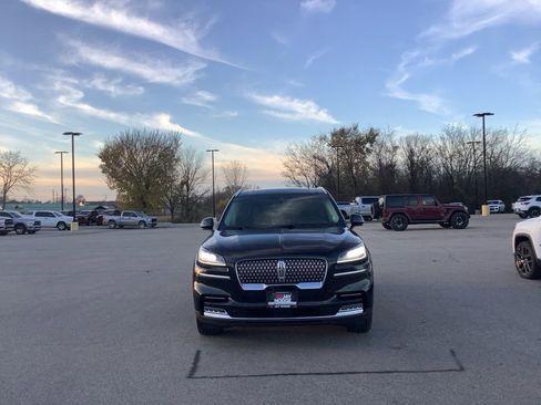 Used 2020 Lincoln Aviator Reserve w/ Elements Package Plus image 2