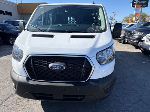 Used 2025 Ford Transit 250 Low Roof w/ Exterior Upgrade Package RWD image 4