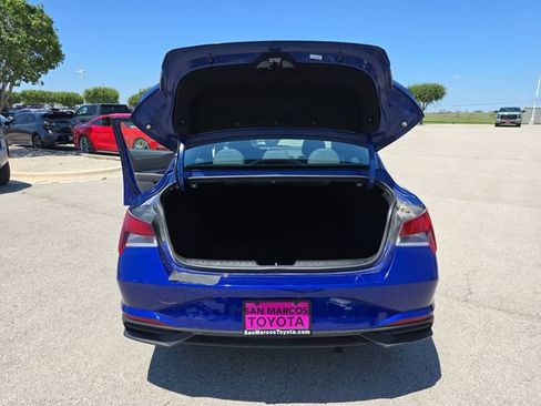 Used 2023 Hyundai Elantra SEL w/ Convenience Package FWD image 13
