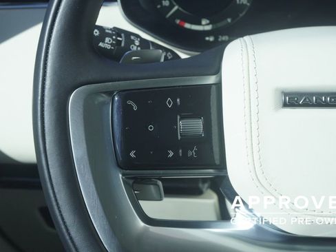 Used 2023 Land Rover Range Rover SE image 12