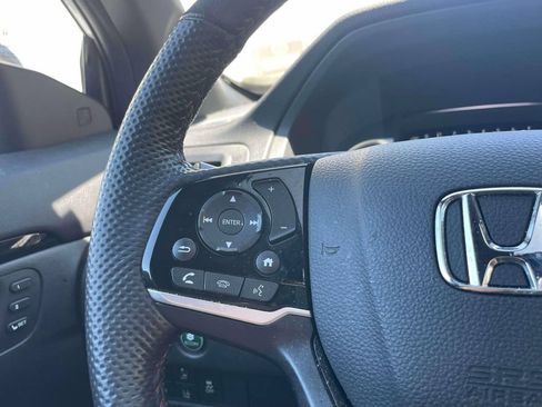 Certified 2025 Honda Passport Black Edition image 22